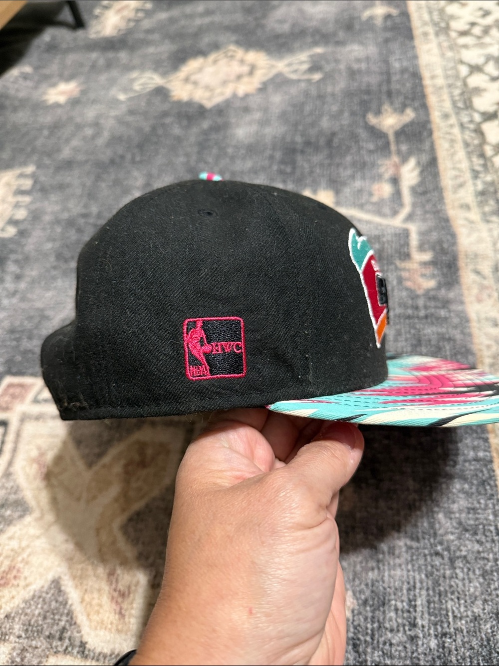 New Era San Antonio Spurs Black Hat with Teal & Pink Patterned Brim - Picture 7 of 7